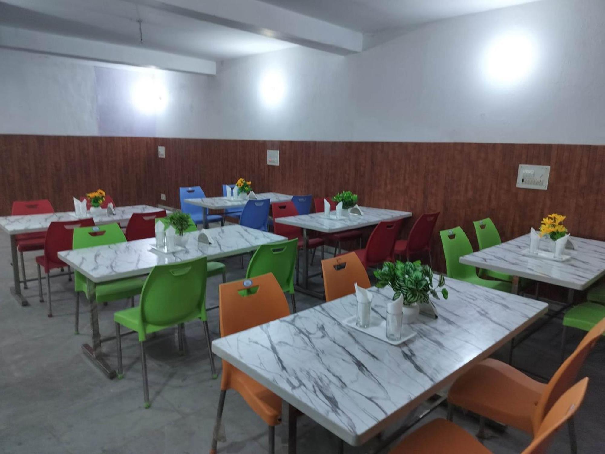 Hotel Clink New Delhi Airport Exterior photo